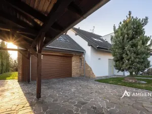 Prodej rodinného domu, Moravany, V Jámách, 382 m2