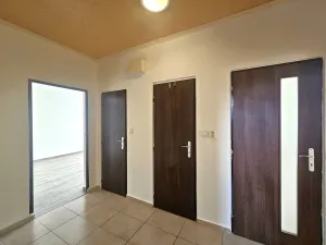 Pronájem bytu 2+1, Kralupy nad Vltavou - Lobeček, Štefánikova, 56 m2