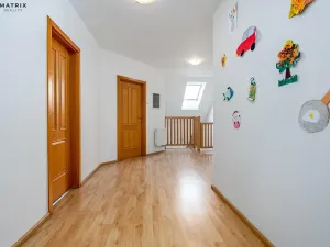 Prodej rodinného domu, Praha - Písnice, V zákopech, 294 m2