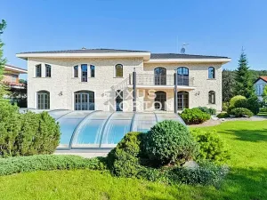 Pronájem vily, Praha - Nebušice, Spojová, 600 m2