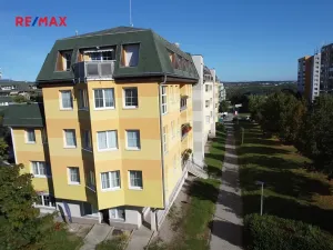 Prodej obchodního prostoru, Praha - Hlubočepy, Voskovcova, 141 m2