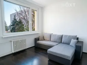 Pronájem bytu 1+kk, Praha - Kobylisy, Jelínkova, 35 m2