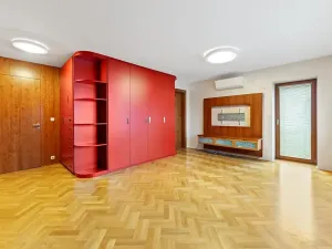 Prodej rodinného domu, Praha, Sklenská, 200 m2