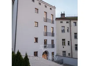 Pronájem bytu 2+kk, Hradec Králové, Komenského, 76 m2