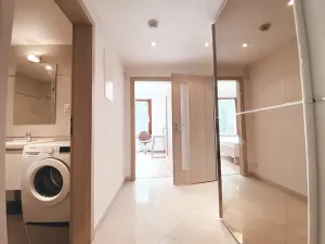 Pronájem bytu 2+kk, Praha - Smíchov, Mozartova, 52 m2