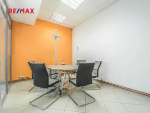 Pronájem kanceláře, Kladno, Osvoboz. pol. vězňů, 183 m2