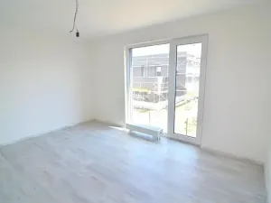 Pronájem bytu 5+kk, Vestec, Erbenova, 140 m2
