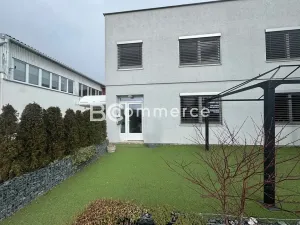 Pronájem kanceláře, Moravany, 167 m2