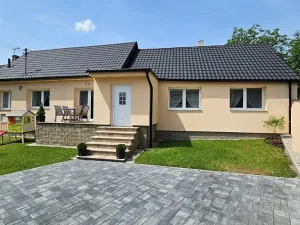Prodej rodinného domu, Unhošť, Tyršovo náměstí, 93 m2