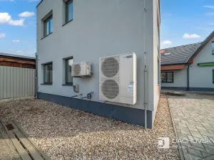 Prodej kanceláře, Pardubice, K Dolíčku, 374 m2