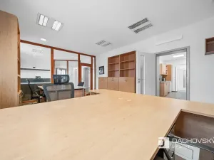 Prodej kanceláře, Pardubice, K Dolíčku, 374 m2