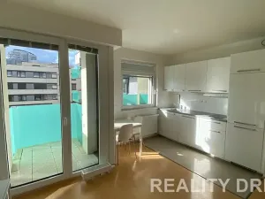 Pronájem bytu 2+kk, Praha - Stodůlky, Petržílkova, 46 m2