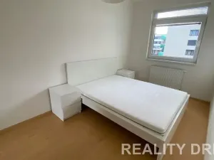 Pronájem bytu 2+kk, Praha - Stodůlky, Petržílkova, 46 m2