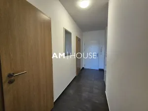 Pronájem bytu 2+kk, Praha - Strašnice, Zvěřinova, 64 m2