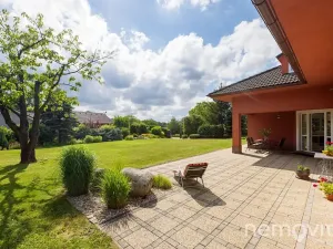 Prodej vily, Křížkový Újezdec, 412 m2