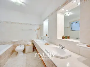 Prodej rodinného domu, Znojmo, 480 m2