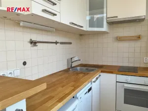 Pronájem bytu 1+kk, Praha - Krč, Hurbanova, 27 m2
