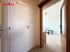 Pronájem bytu 1+kk, Praha - Krč, Hurbanova, 27 m2