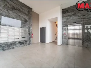 Pronájem bytu 1+kk, Praha - Ruzyně, Stočesova, 35 m2