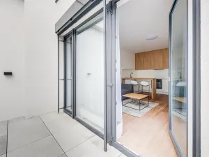 Pronájem bytu 1+kk, Praha - Karlín, Pernerova, 29 m2