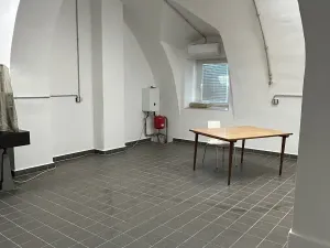 Pronájem skladu, Hajany, 900 m2