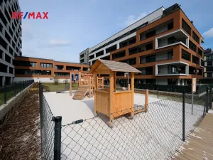 Pronájem bytu 2+kk, Praha - Hloubětín, Poděbradská, 59 m2