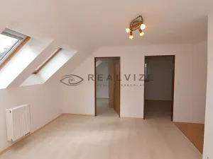 Pronájem bytu 3+1, Hluboká nad Vltavou, Sadová, 60 m2