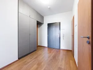 Prodej bytu 2+kk, Praha - Malešice, Počernická, 67 m2