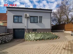 Prodej rodinného domu, Milovice, 249 m2