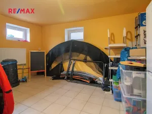 Prodej rodinného domu, Milovice, 249 m2