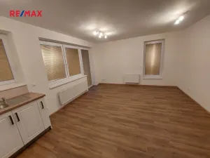 Pronájem bytu 2+kk, Slavkov u Brna, 52 m2
