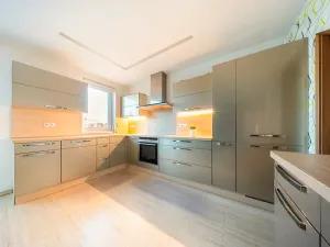 Prodej rodinného domu, Pohořelice, Sadová, 149 m2