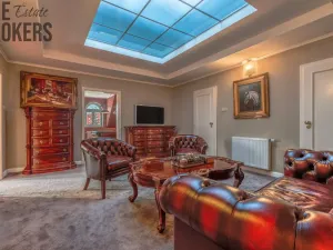 Prodej rodinného domu, Praha - Dolní Měcholupy, U přejezdu, 359 m2