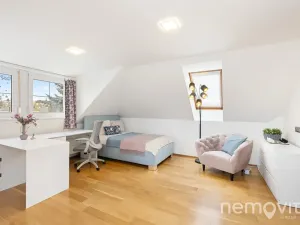 Prodej rodinného domu, Jesenice, Zvonková, 230 m2