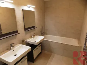 Pronájem bytu 3+kk, Praha - Karlín, U Mlýnského kanálu, 100 m2