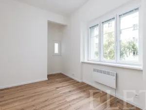 Prodej bytu 2+kk, Praha - Holešovice, Stupkova, 44 m2