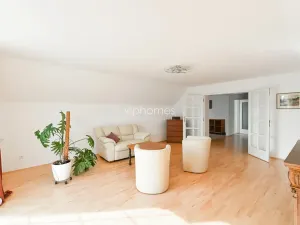 Pronájem vily, Praha - Suchdol, Havraní, 220 m2