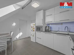 Prodej bytu 2+1, Nehvizdy, Gabčíkova, 50 m2