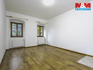 Pronájem bytu 2+1, Nový Bor, Husova, 75 m2