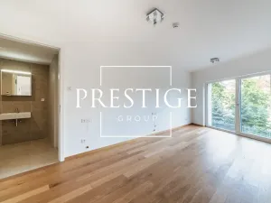 Pronájem bytu 2+kk, Praha - Smíchov, Kobrova, 81 m2