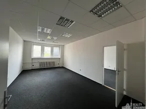 Pronájem kanceláře, Praha - Žižkov, U zásobní zahrady, 347 m2