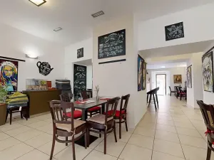 Prodej obchodního prostoru, Chrudim, Resselovo náměstí, 121 m2