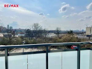 Pronájem bytu 2+kk, Praha - Strašnice, Strančická, 48 m2