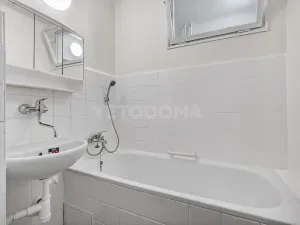 Prodej bytu 2+1, Plzeň, U Školky, 58 m2