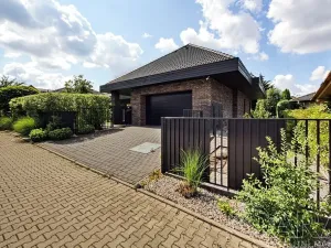 Prodej rodinného domu, Babice, Lomená, 293 m2