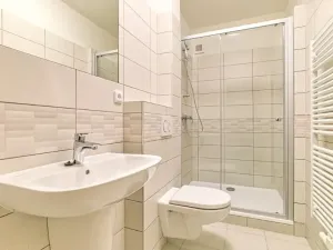 Pronájem kanceláře, Uherské Hradiště, Stojanova, 63 m2