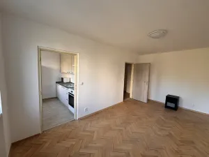 Pronájem bytu 2+1, Liberec, Školní, 48 m2