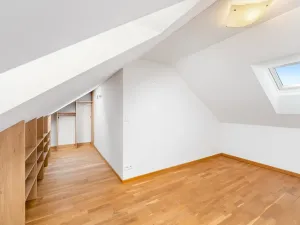 Prodej bytu 2+kk, Praha - Vršovice, Karpatská, 64 m2