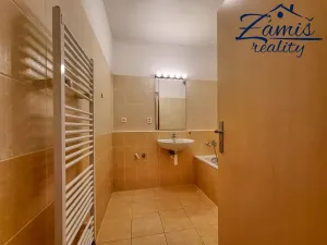 Pronájem bytu 2+kk, Kladno, Generála Selnera, 48 m2