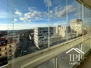 Prodej bytu 3+1, Praha - Podolí, Kaplická, 61 m2